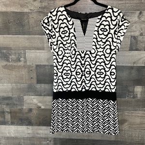 Classy Black And White Laundry by Shelly Segal Dress